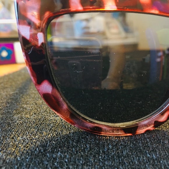 Sunglasses in Purple Camouflage - Picture 3 of 3